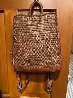 Vilenca Holland Leather Backpack in Cognac Brown